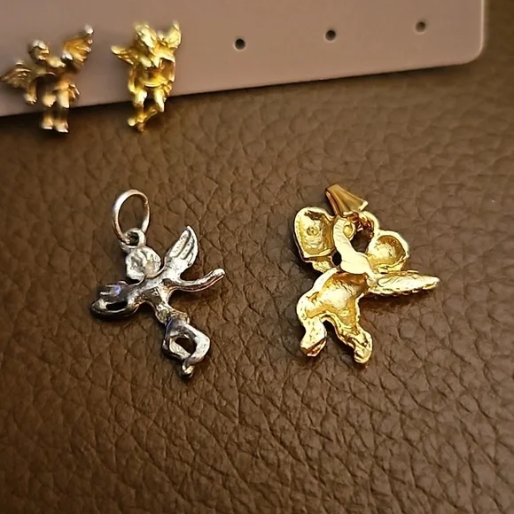 Vintage 1970s Cherub Cupid Two Single Post Earrings and Two Pendants - Picture 4 of 4